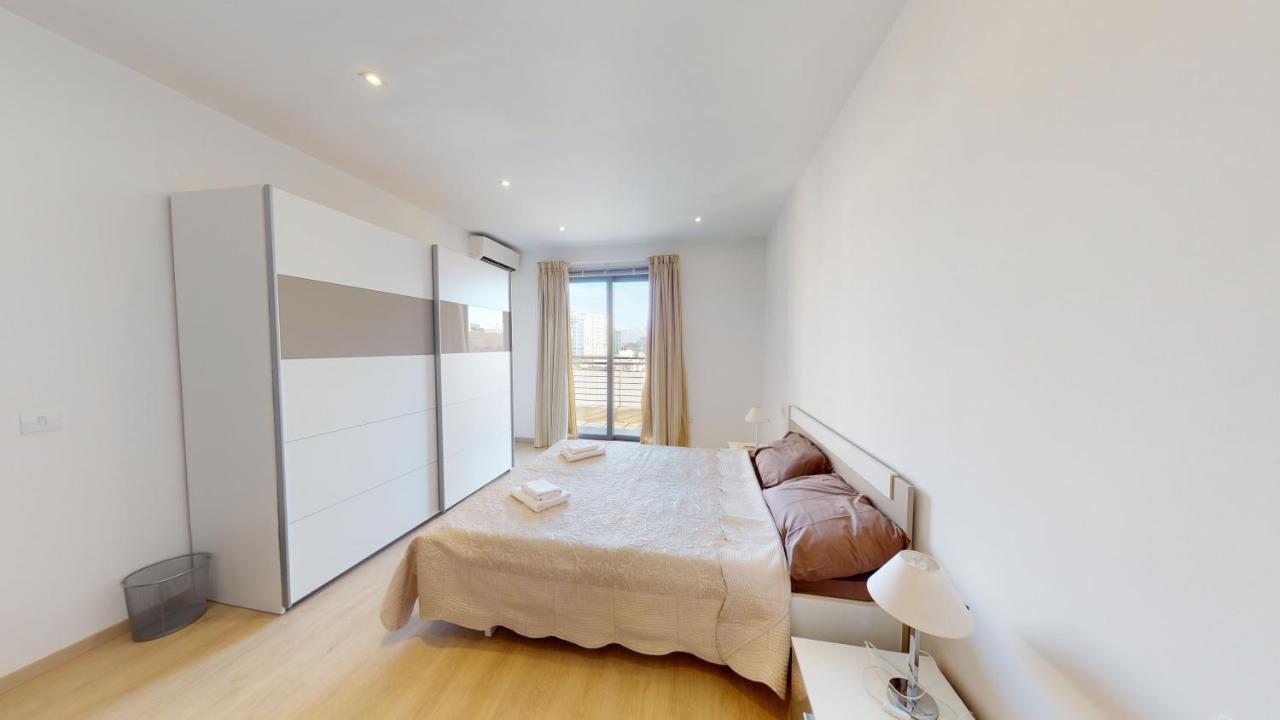 Spacious 2 Bedroom Apartment In Слима Экстерьер фото